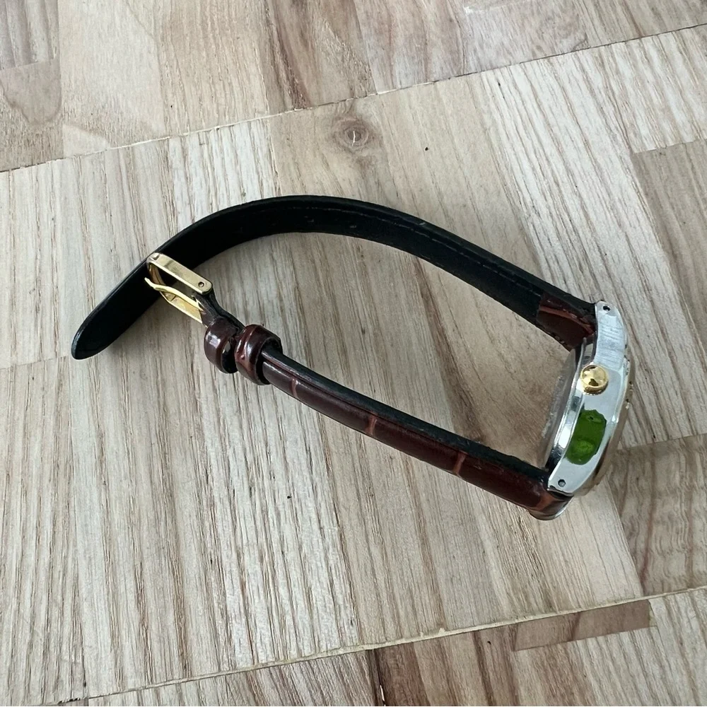 Watch-it ladies two tone brown strap dress watch NEW BATTERY